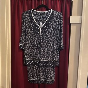 Vera Wang Navy and White Floral Pajama Set Size M